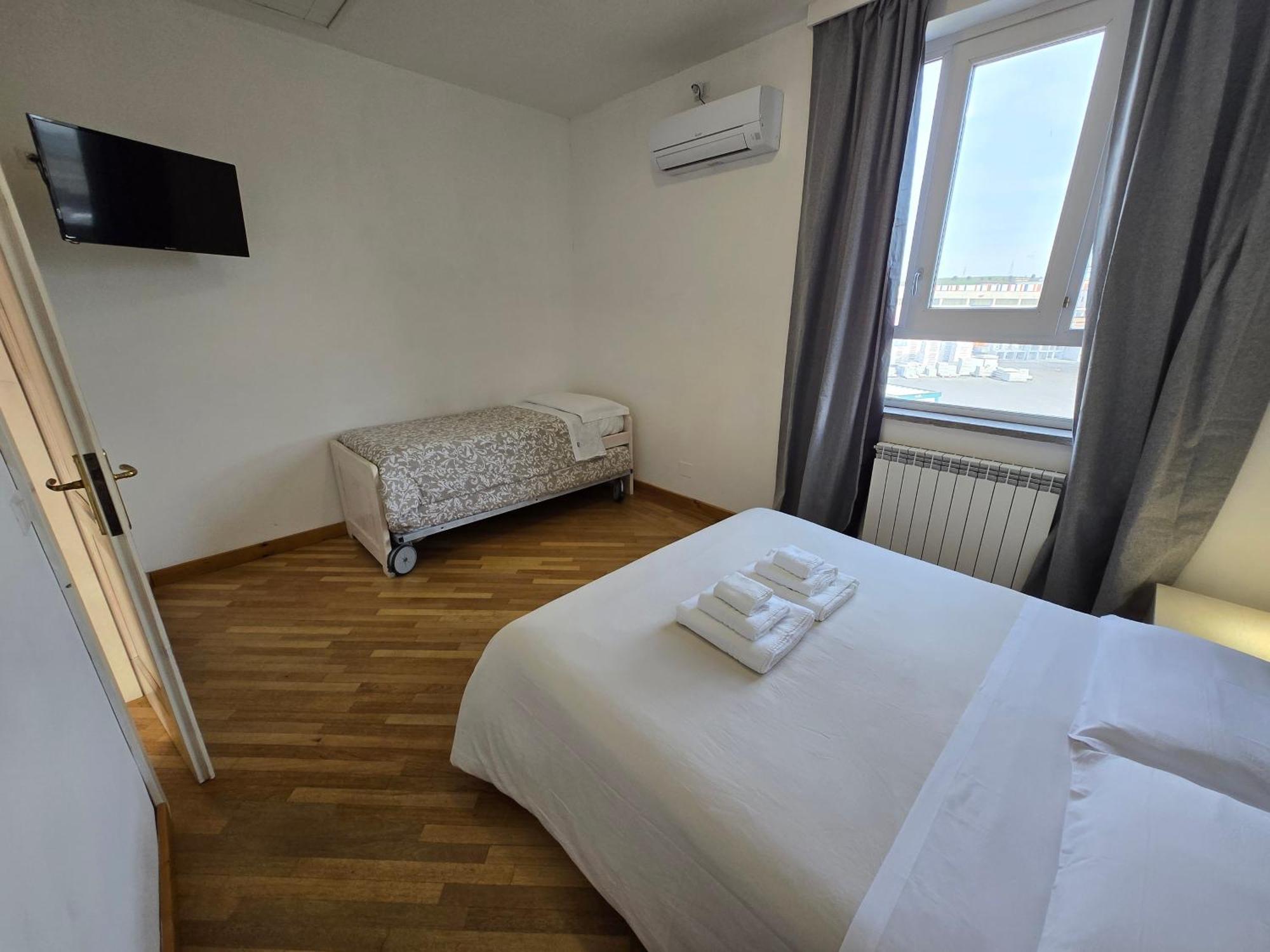 B&B Fr House Affittacamere 콜레페로 외부 사진
