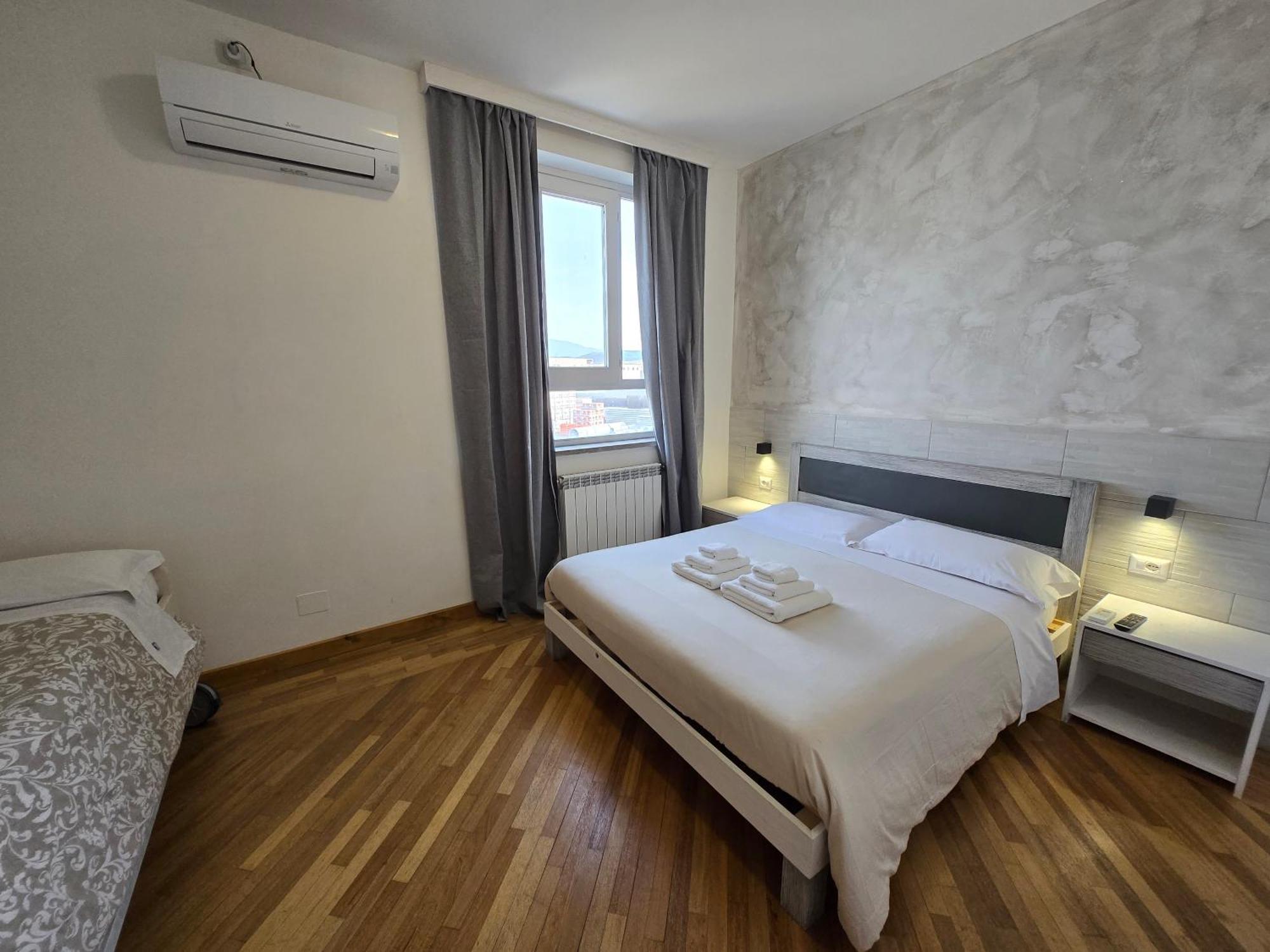 B&B Fr House Affittacamere 콜레페로 외부 사진