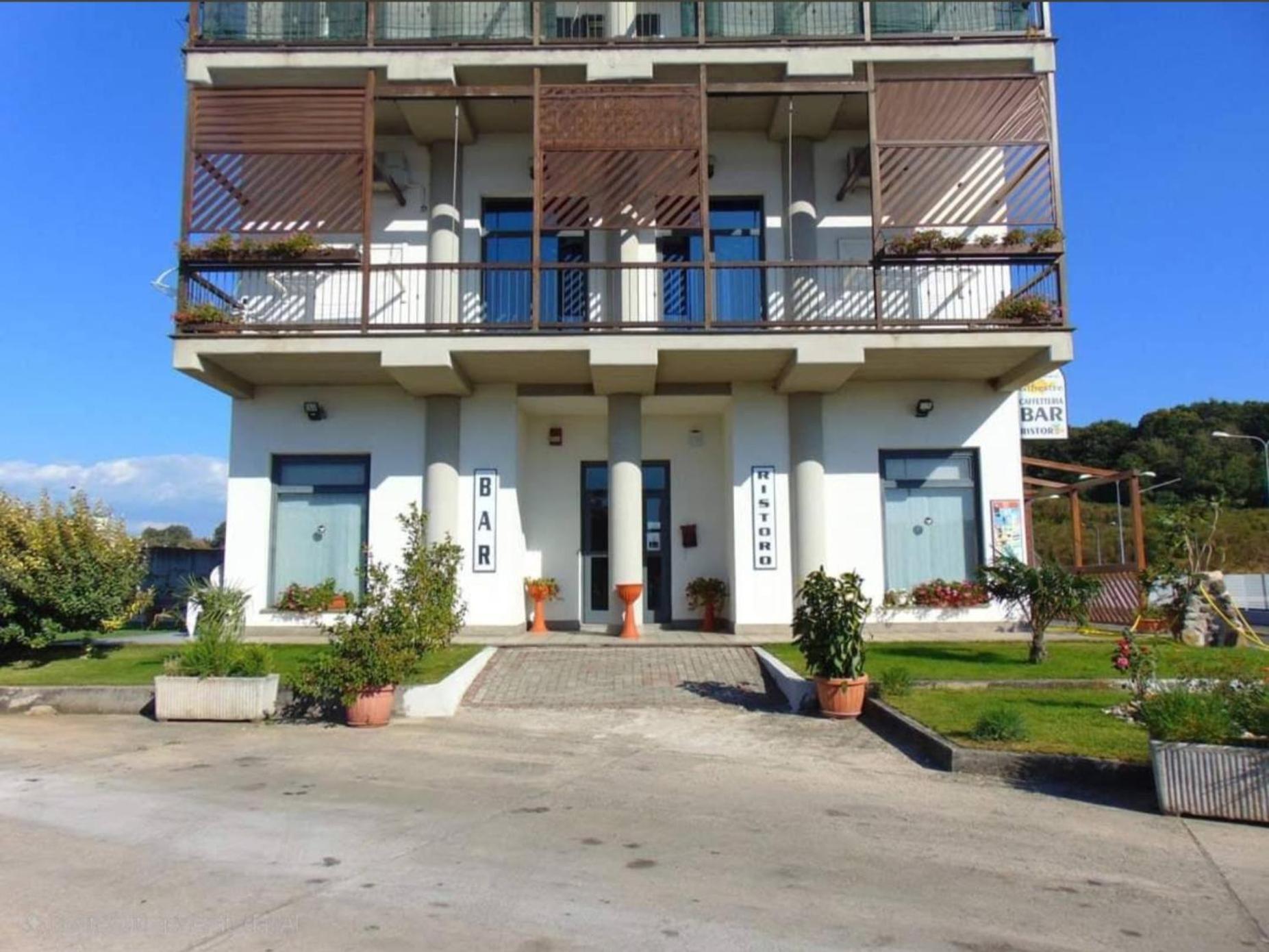 B&B Fr House Affittacamere 콜레페로 외부 사진